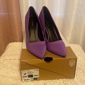 Call it Spring purple pumps